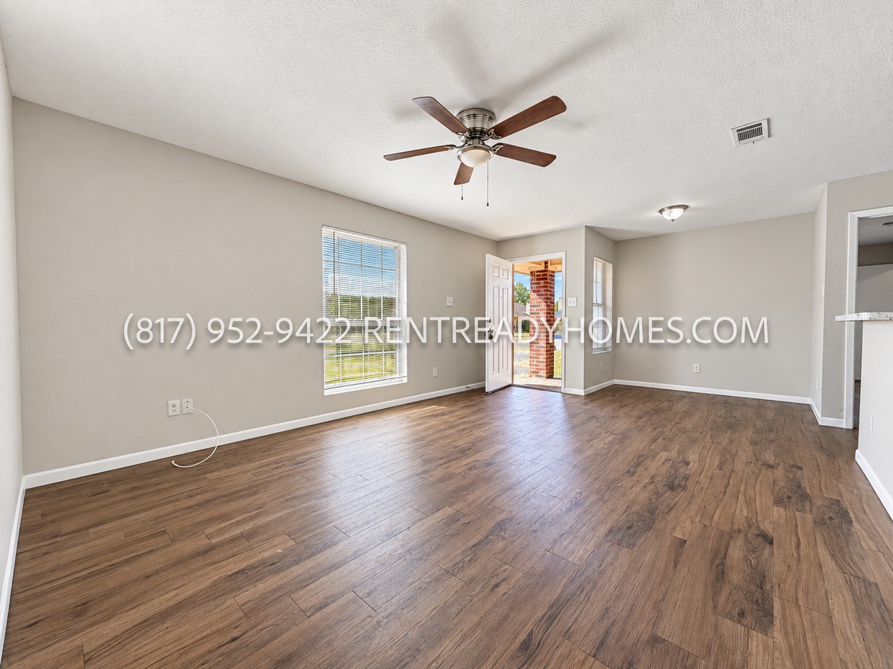 860 Potomac Dr - Photo 4 of 17