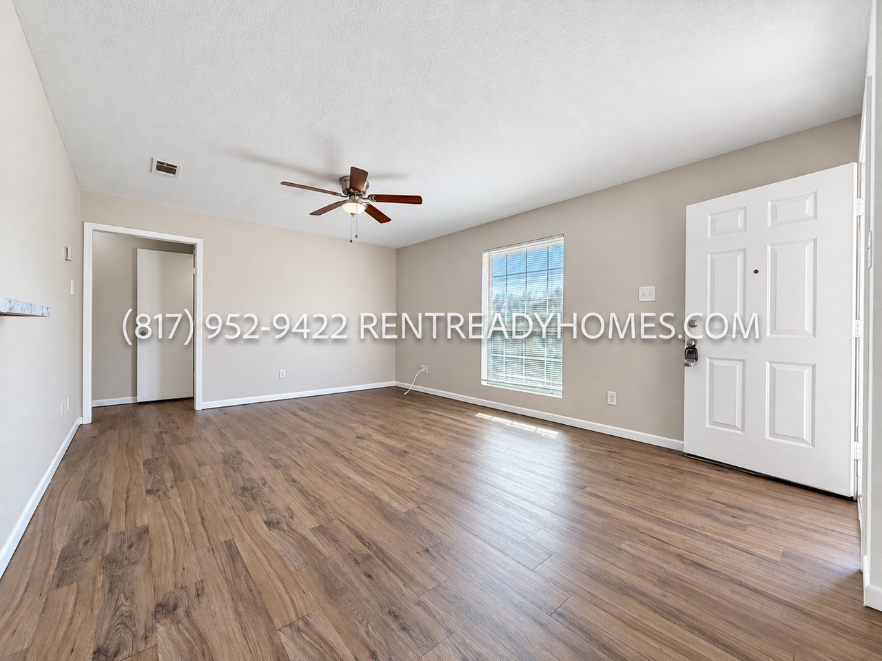 860 Potomac Dr - Photo 5 of 17