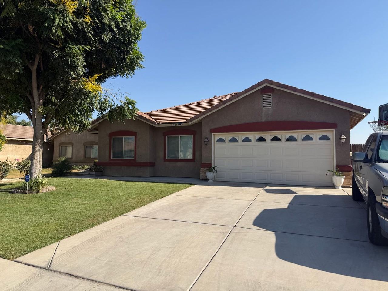 3601 Rio Grande Ln - Photo 2 of 13