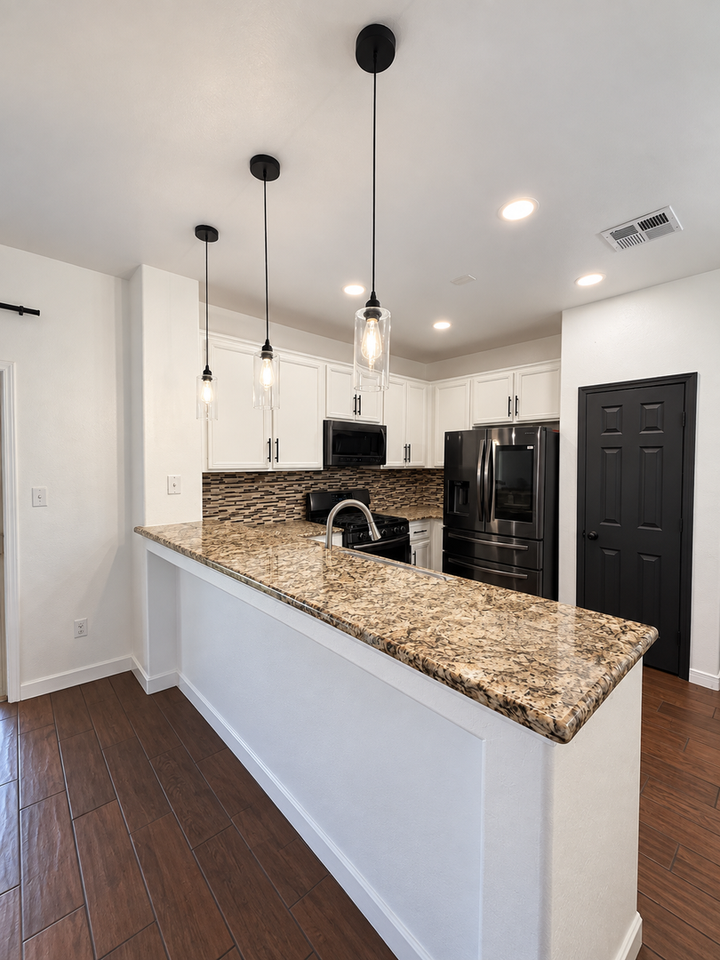 3601 Rio Grande Ln - Photo 4 of 13