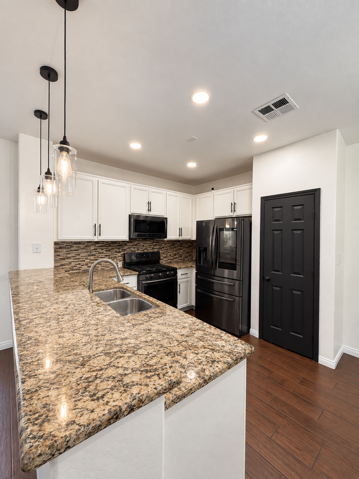 3601 Rio Grande Ln - Photo 5 of 13