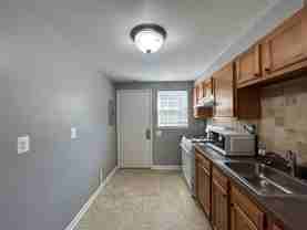1219 E Chase St - Photo 1 of 1