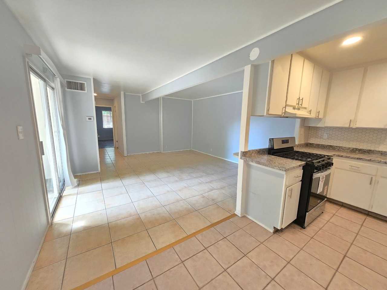 709 Adeline Pl - Photo 5 of 17