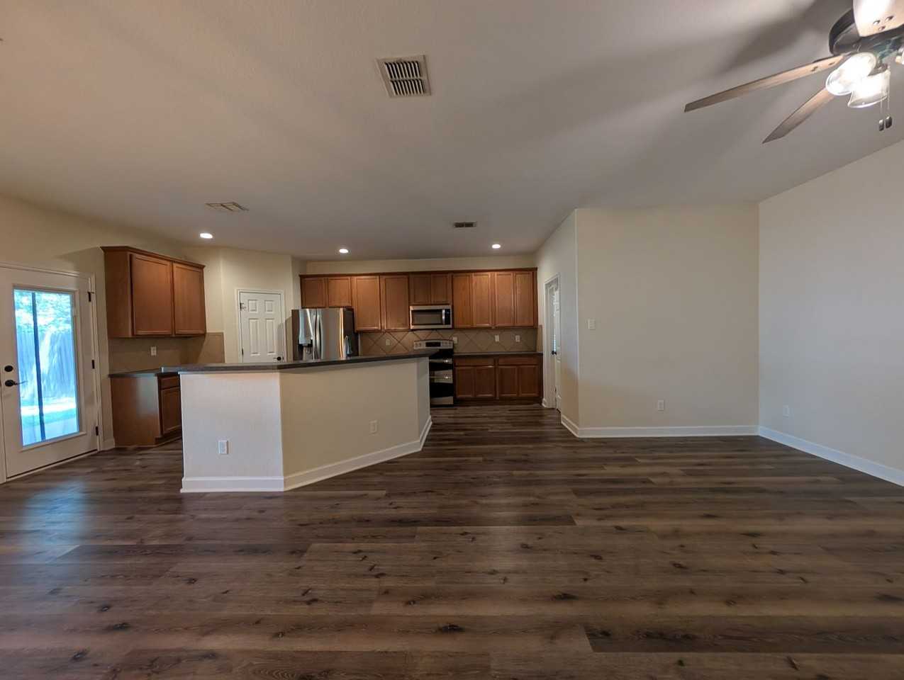 349 Placid Mdw - Photo 3 of 47