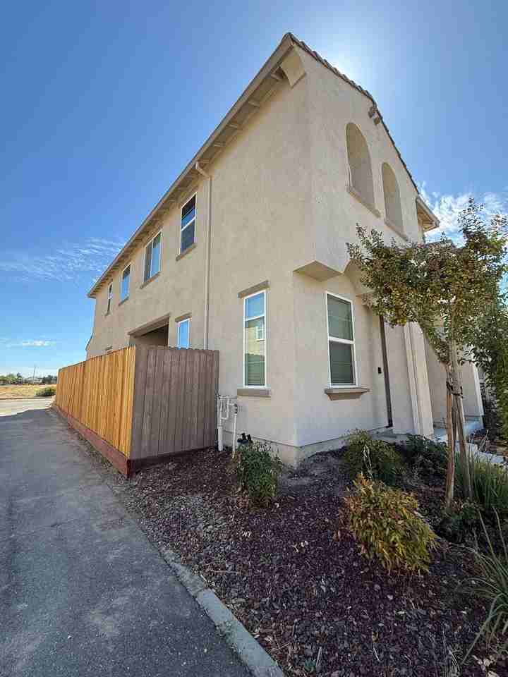 4472 Adriatic Sea Way - Photo 2 of 32