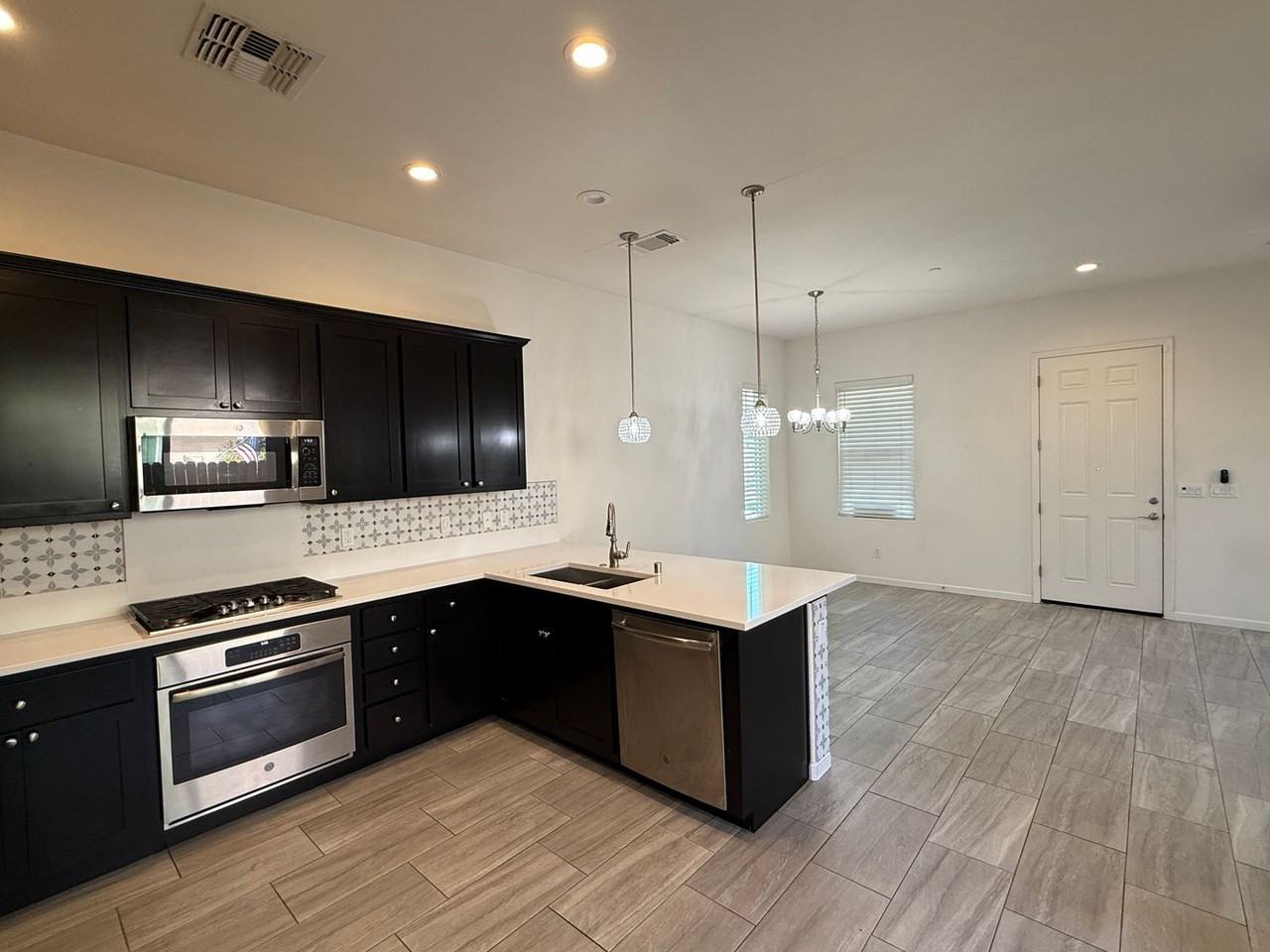 4472 Adriatic Sea Way - Photo 6 of 32