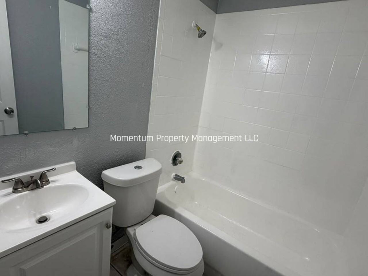 2811 Anthony St #B - Photo 3 of 9