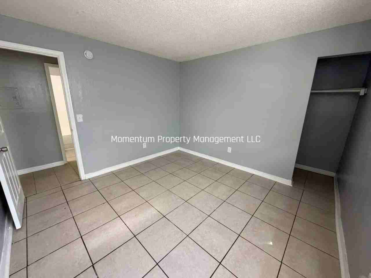2811 Anthony St #B - Photo 6 of 9