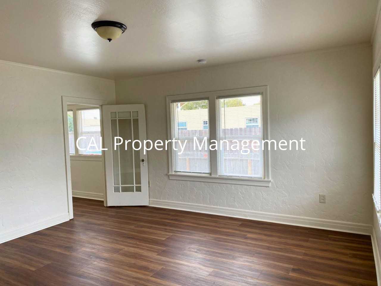 324B N 2nd St - Photo 3 of 18