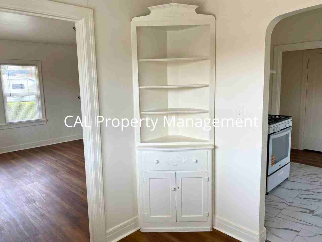 324B N 2nd St - Photo 4 of 18