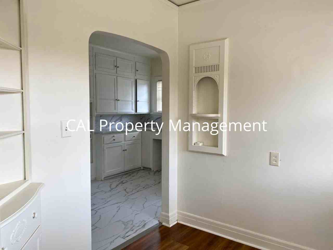 324B N 2nd St - Photo 6 of 18
