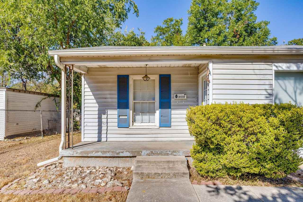 3109 Dogwood Park Dr - Photo 3 of 21