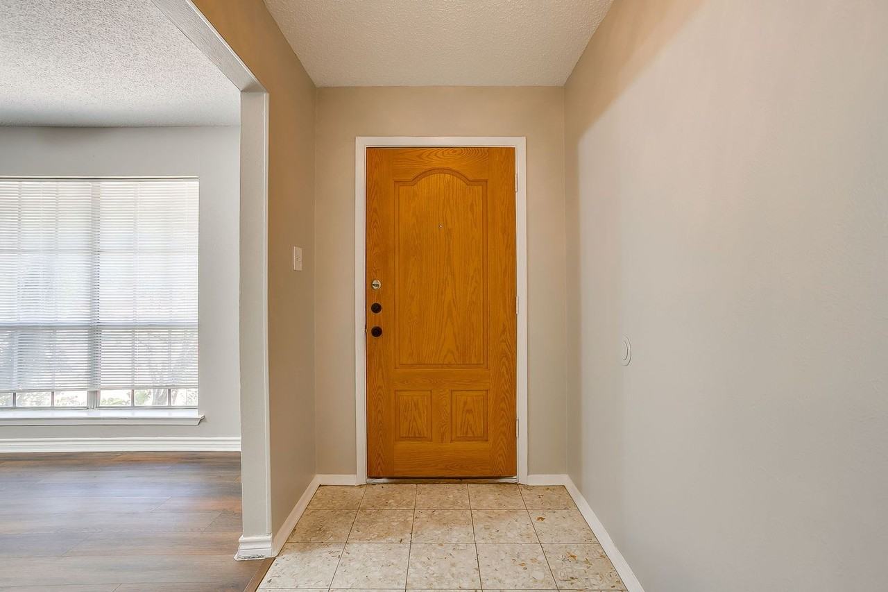 6528 Winifred Dr - Photo 3 of 23