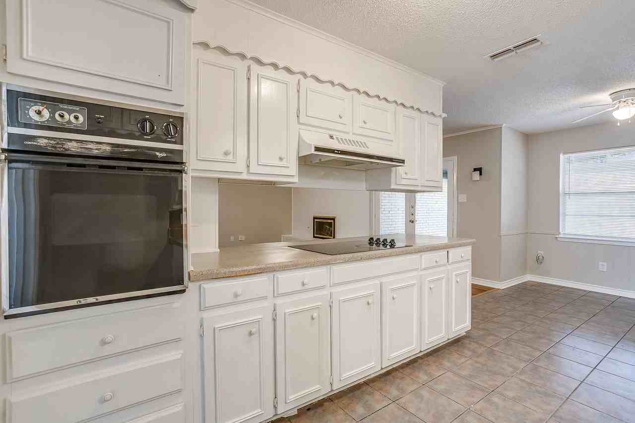 6528 Winifred Dr - Photo 7 of 23