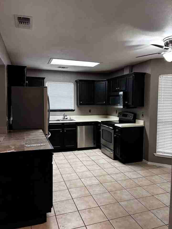 2112 Pin Oak Rd - Photo 5 of 16