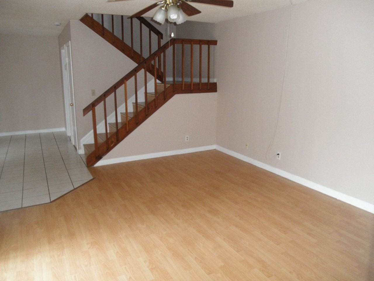 571 Springdale Cir - Photo 5 of 22