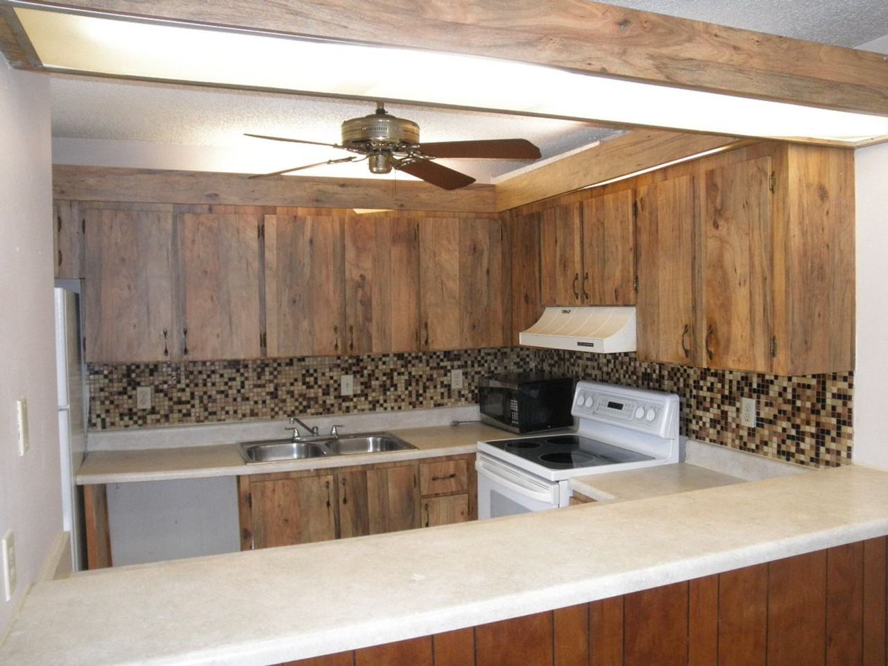 571 Springdale Cir - Photo 7 of 22