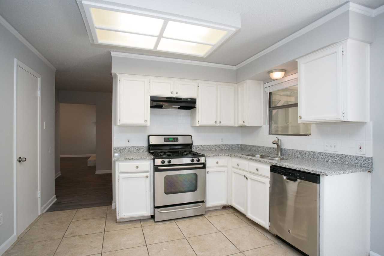 5401 Loadstone Cv - Photo 6 of 45