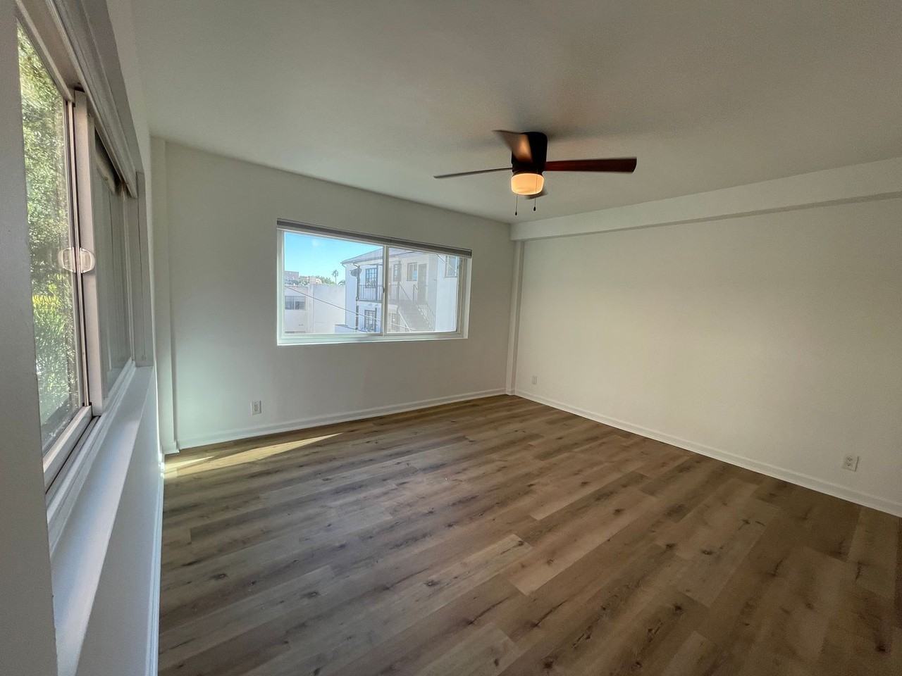 1284 Havenhurst Drive - Photo 7 of 27