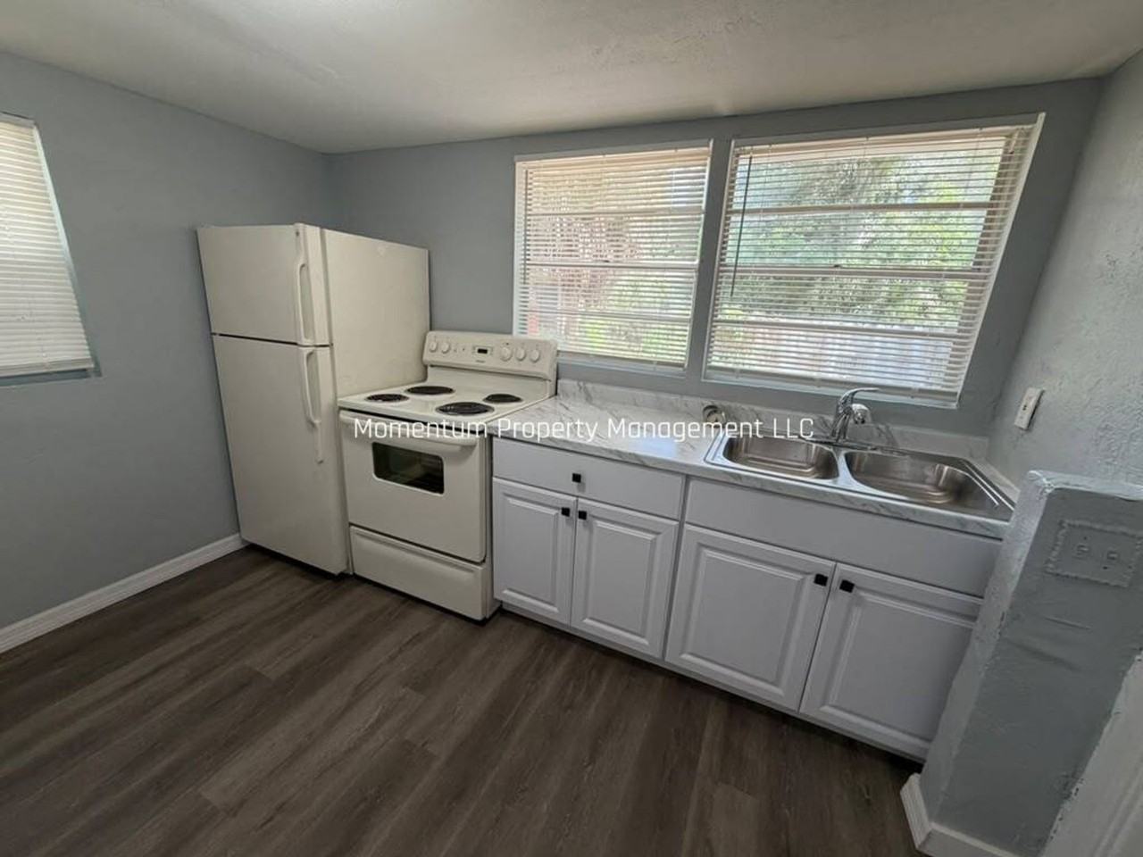 2308 Oakdale St S - Photo 3 of 16