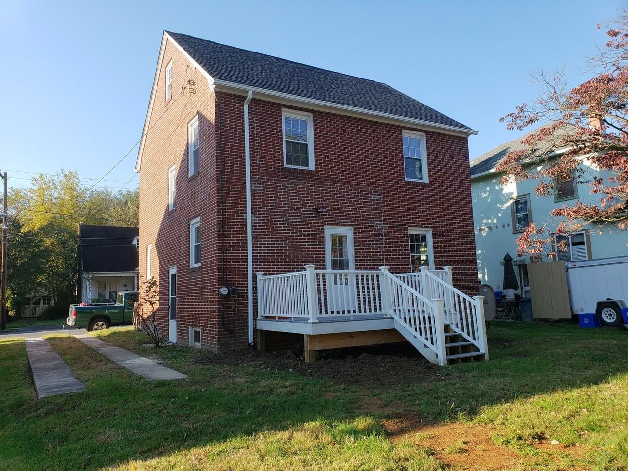 122 Morningside Dr - Photo 2 of 19