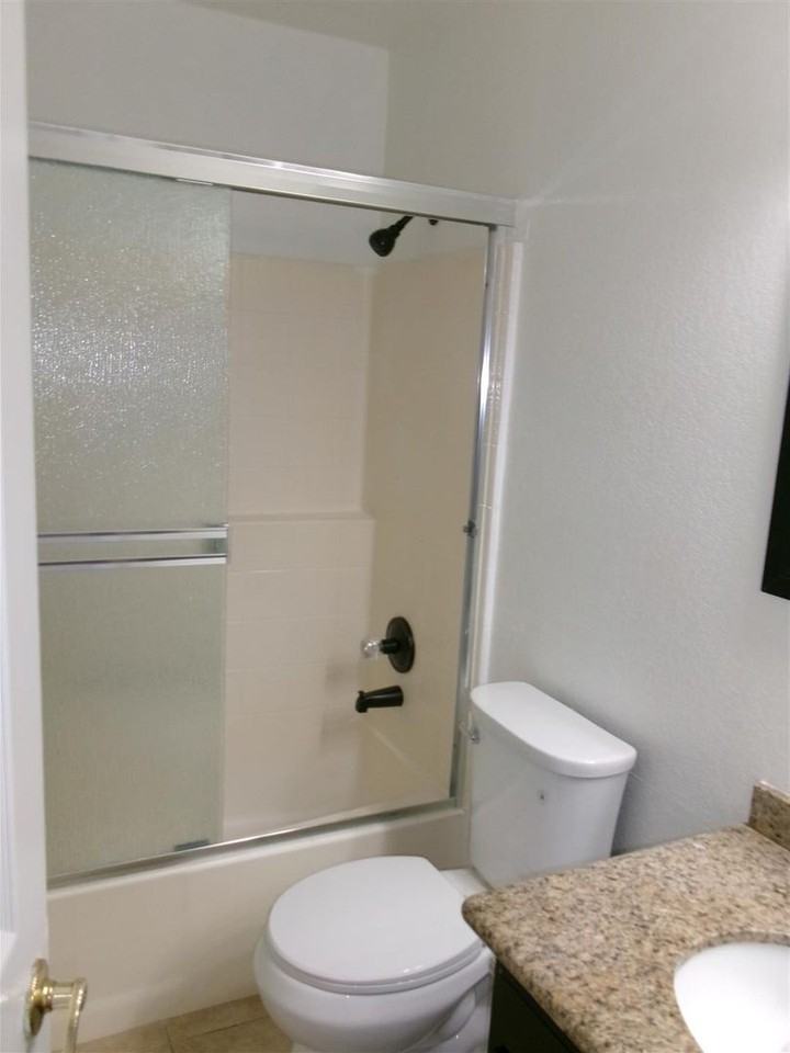 13919 Arthur Ave #4 - Photo 7 of 9