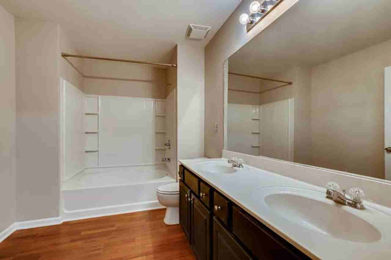744 Celeste Ln Sw - Photo 7 of 11