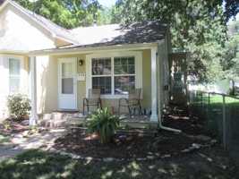 featured image of 526 W 4th St