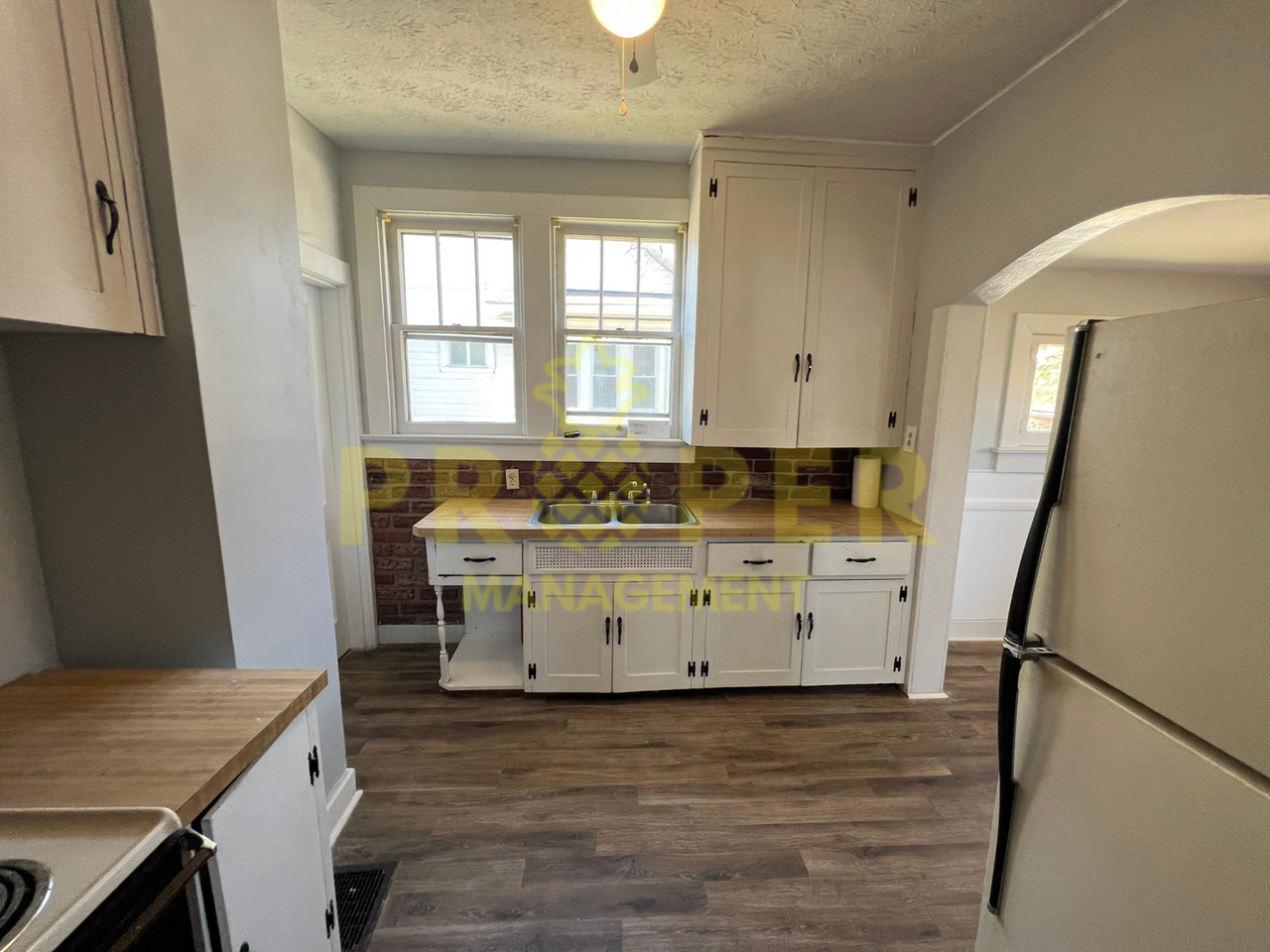 55 Sandhurst Dr - Photo 5 of 12