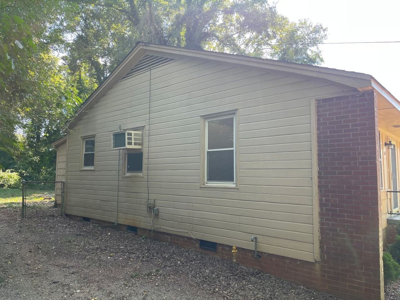 107 Felter St - Photo 5 of 20