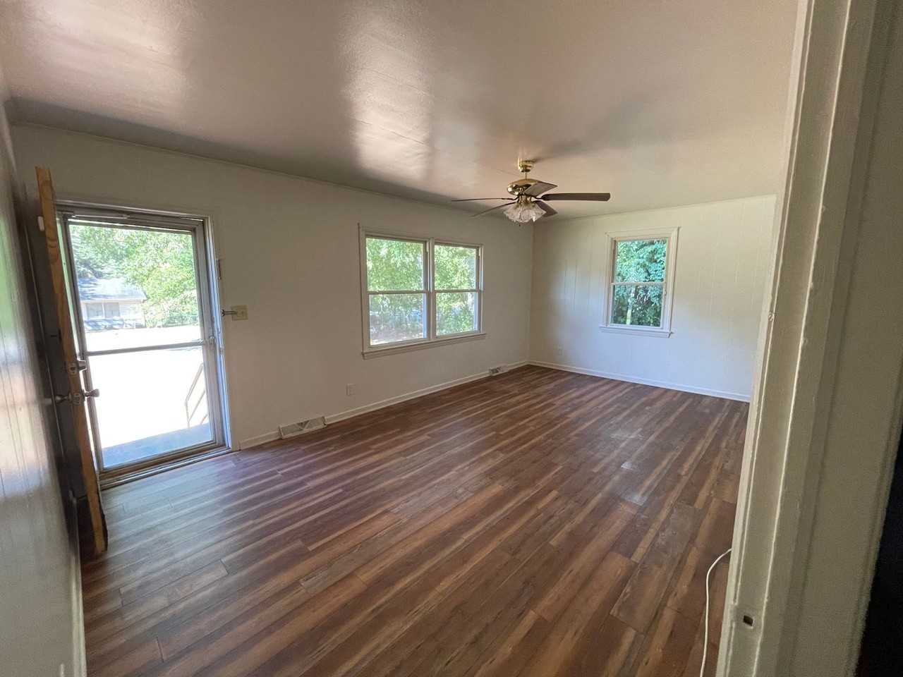 107 Felter St - Photo 7 of 20