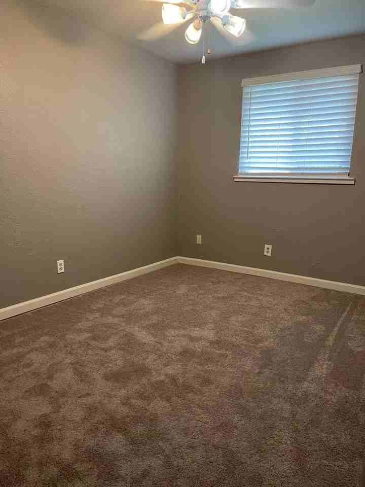 6024 Jackson Ave - Photo 6 of 9