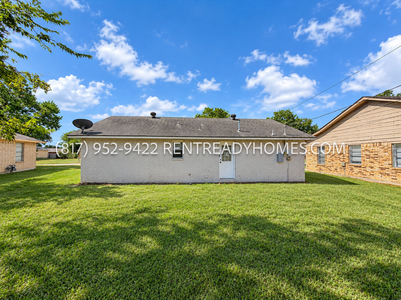 1111 Bittle Ln - Photo 2 of 11