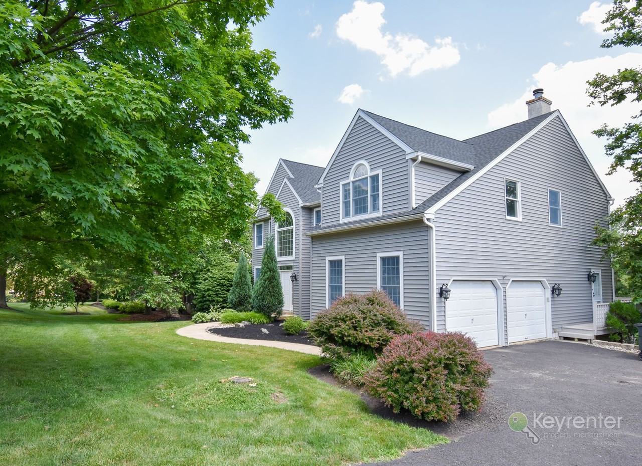 5474 Grandview Ln - Photo 2 of 34