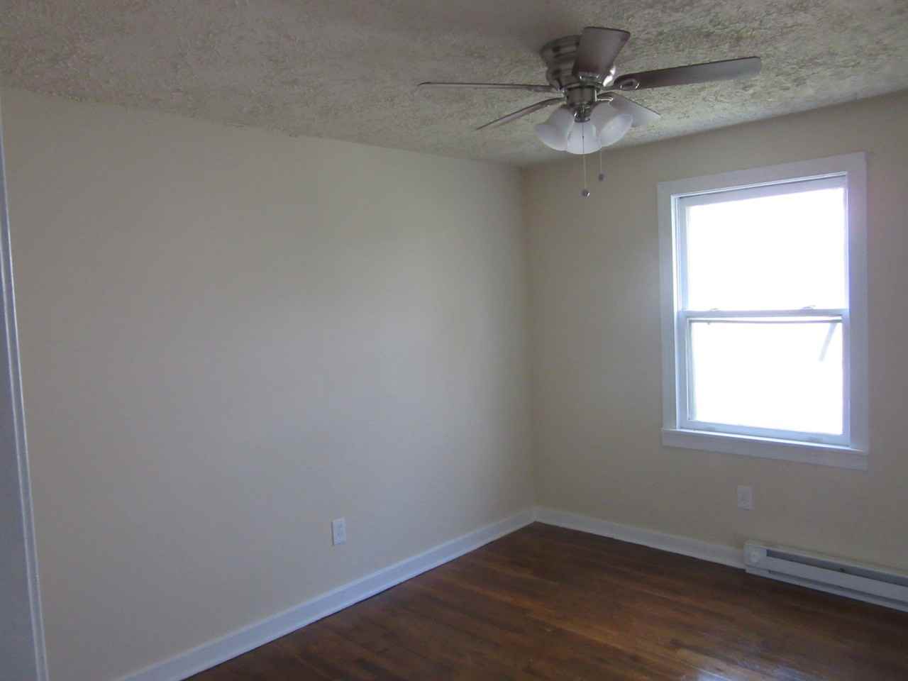 721 Miller St - Photo 5 of 14