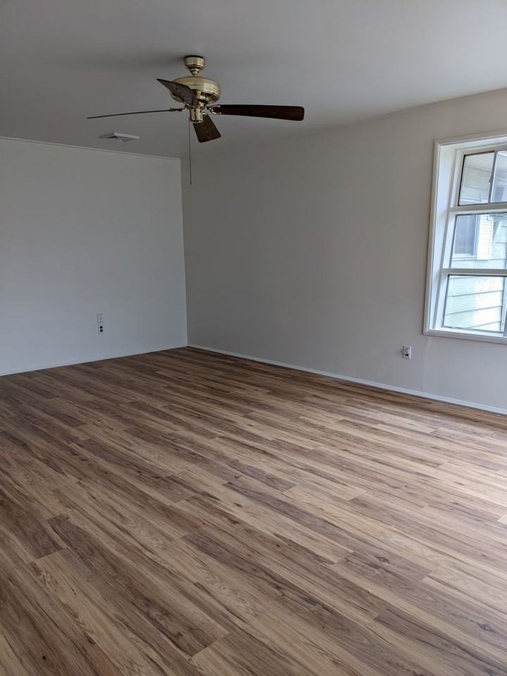17 Montvale Rd - Photo 2 of 14