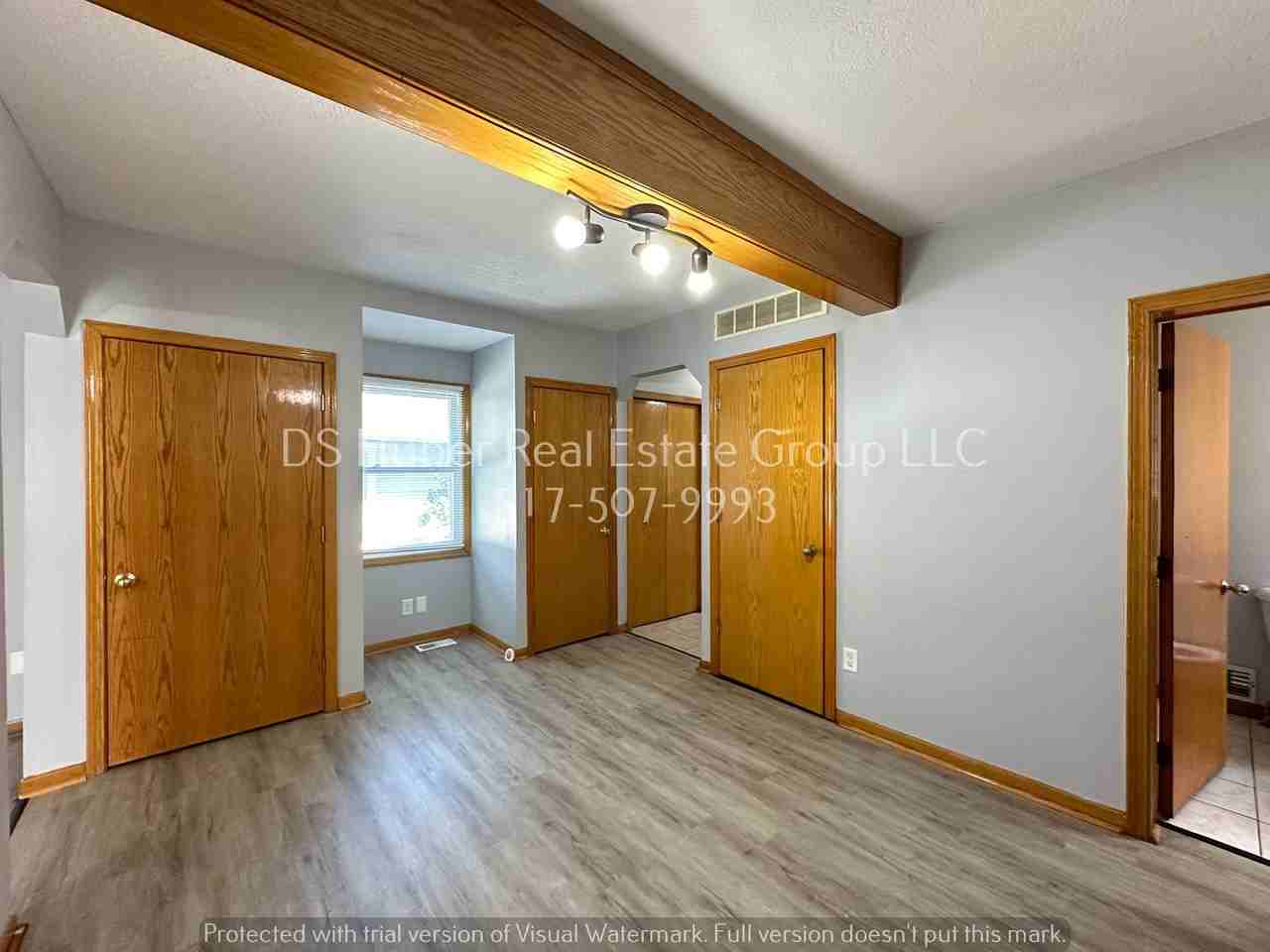 1226 Clark St - Photo 4 of 14