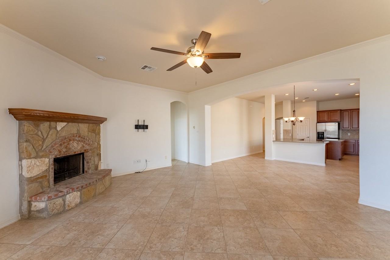 20825 Windmill Ridge St - Photo 6 of 31