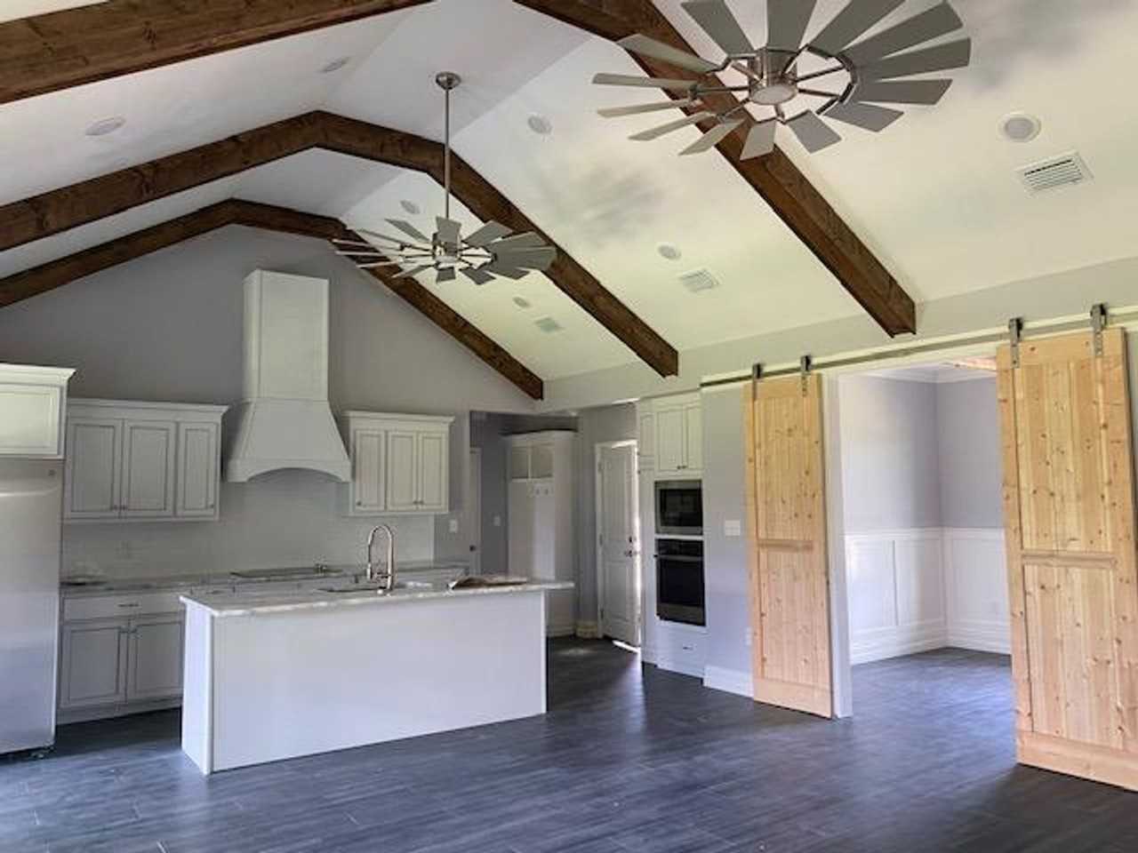 4019 Crusader Ct - Photo 3 of 24