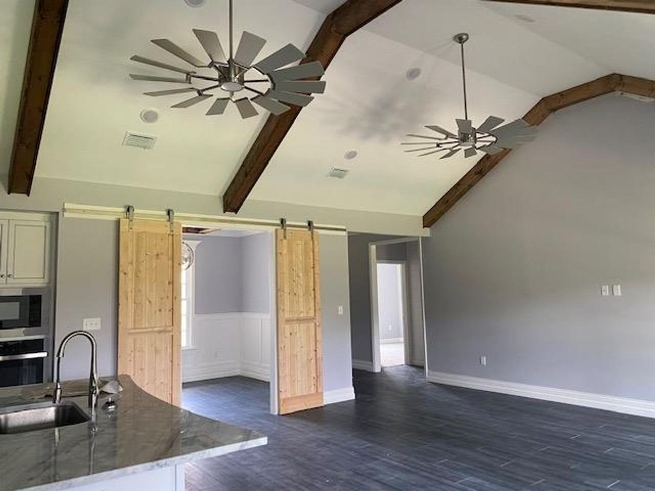4019 Crusader Ct - Photo 4 of 24