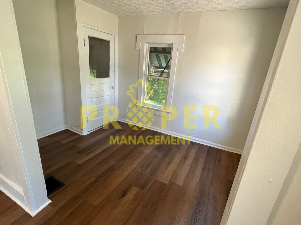 3616 Kathleen Ave - Photo 3 of 6