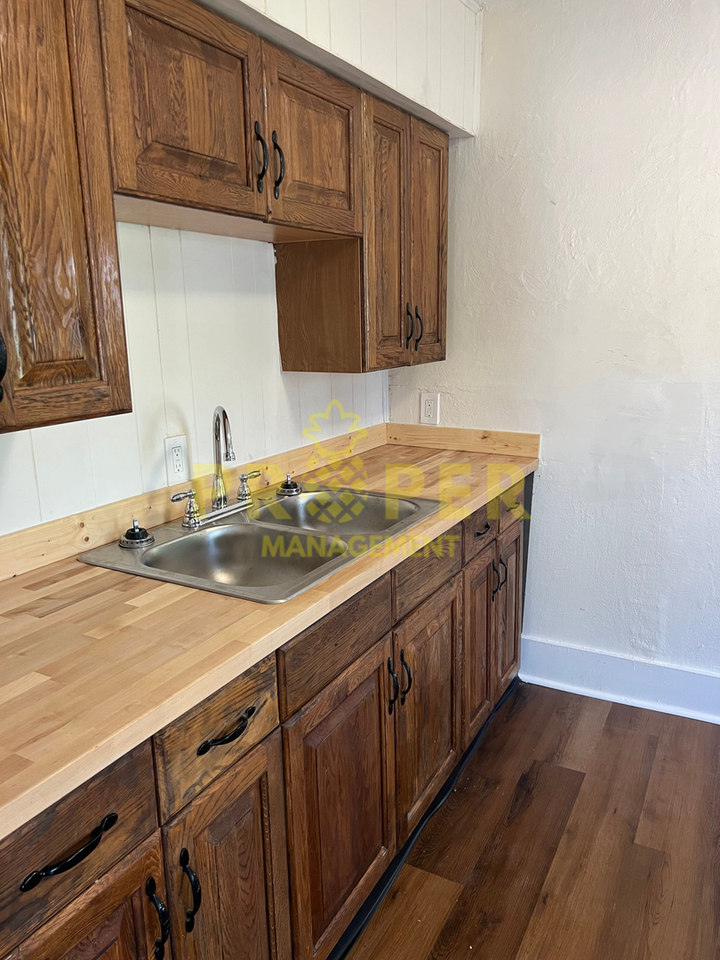 3616 Kathleen Ave - Photo 4 of 6