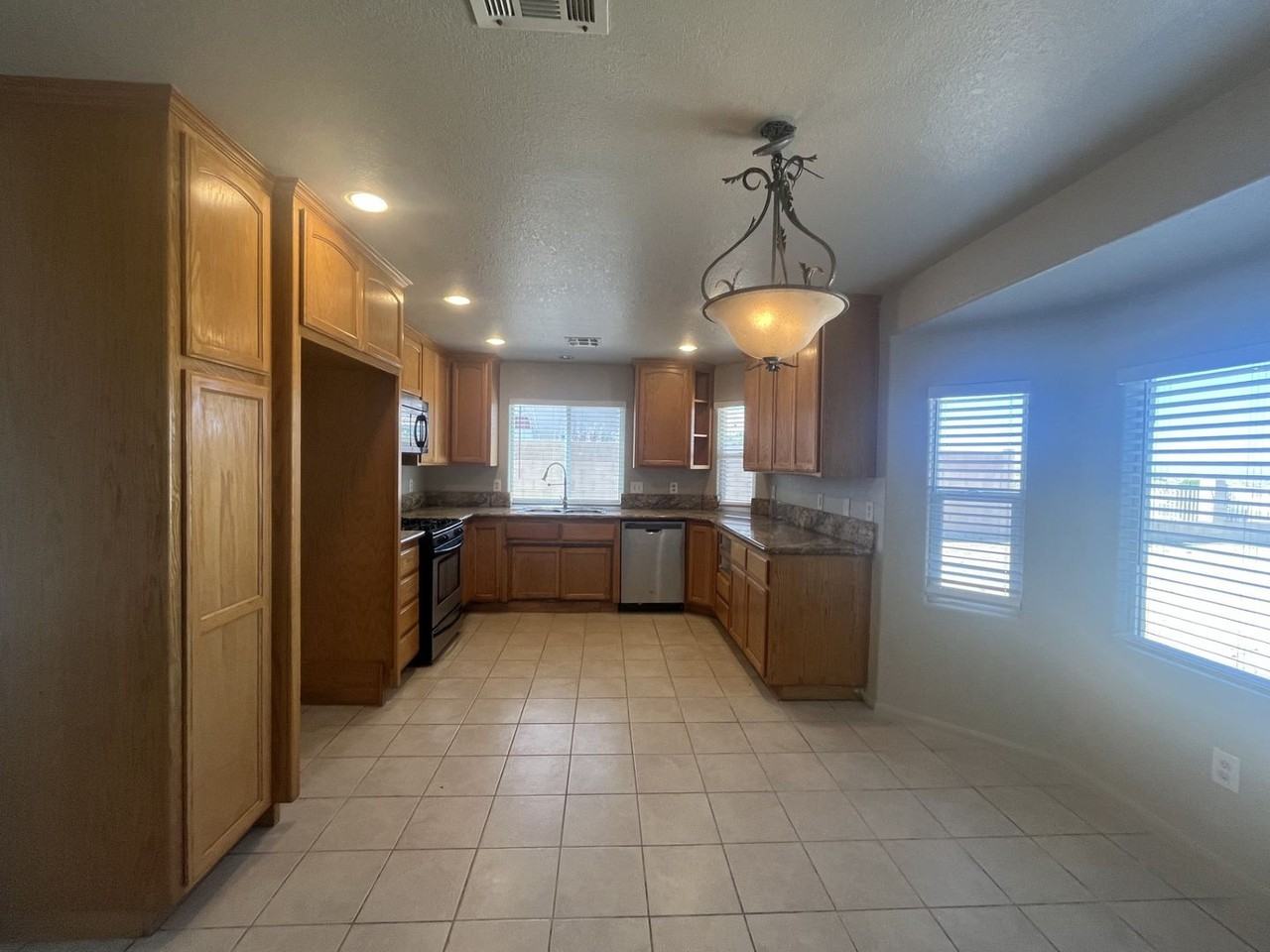 8654 Poppy Blvd - Photo 5 of 13