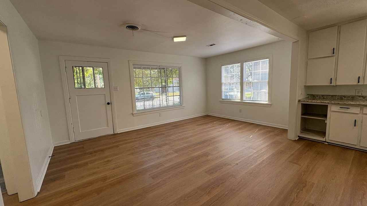 111 Park Pl - Photo 6 of 15