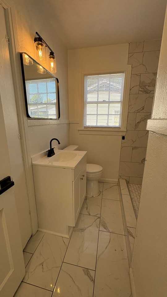 111 Park Pl - Photo 7 of 15