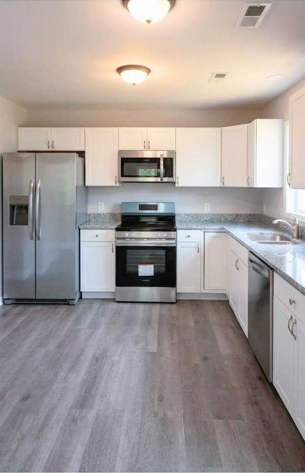 510 Wayne Ave - Photo 3 of 12