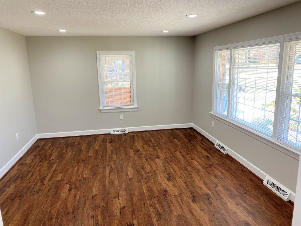 308 College Park Dr - Photo 5 of 28