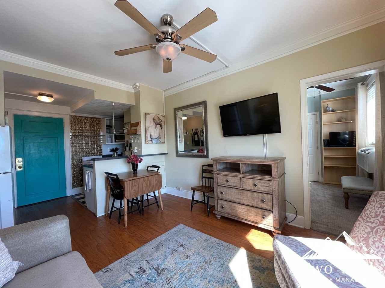 538 N Main St - Photo 3 of 7