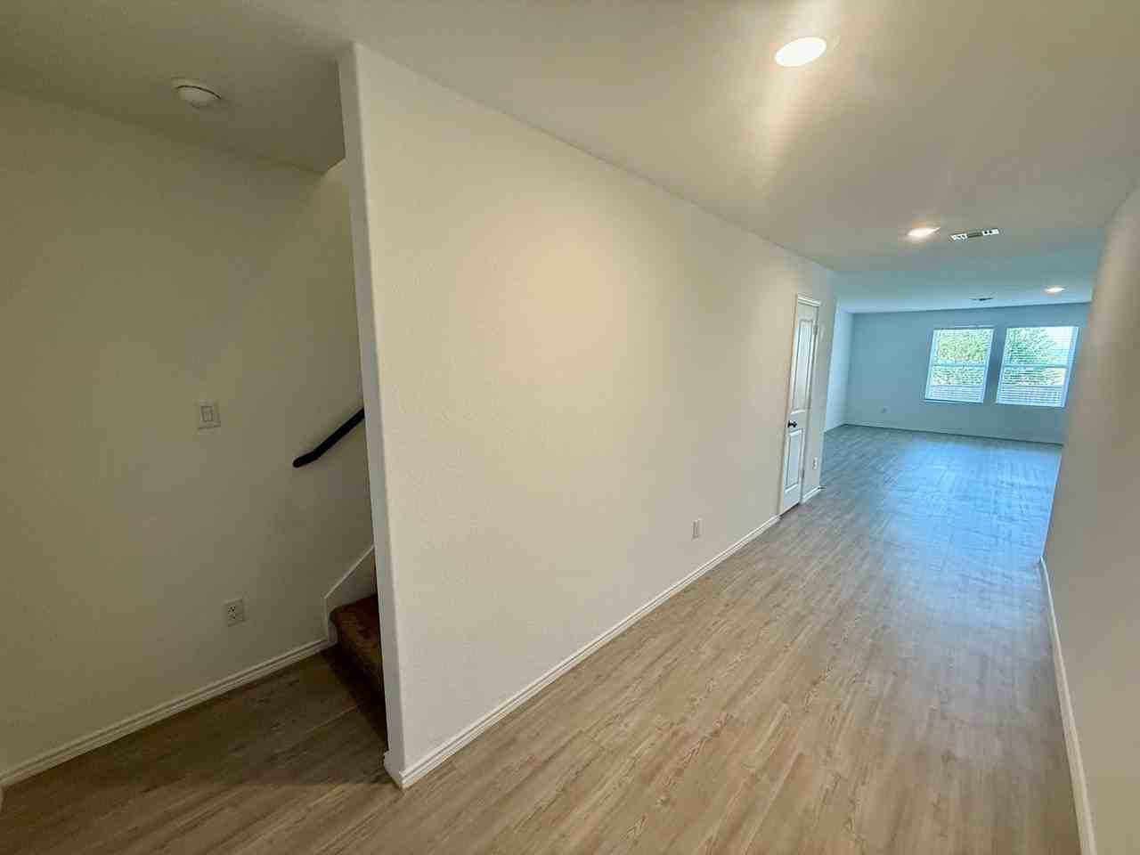 6679 Cibolo Spgs - Photo 4 of 29