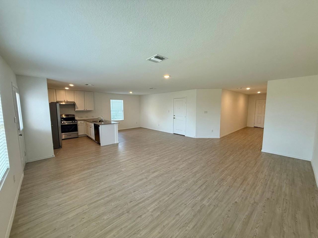 6679 Cibolo Spgs - Photo 6 of 29